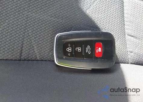 2021 Toyota Rav4 Xle z USA, uszkodzony, nr VIN 2T3W1RFV1MW164499